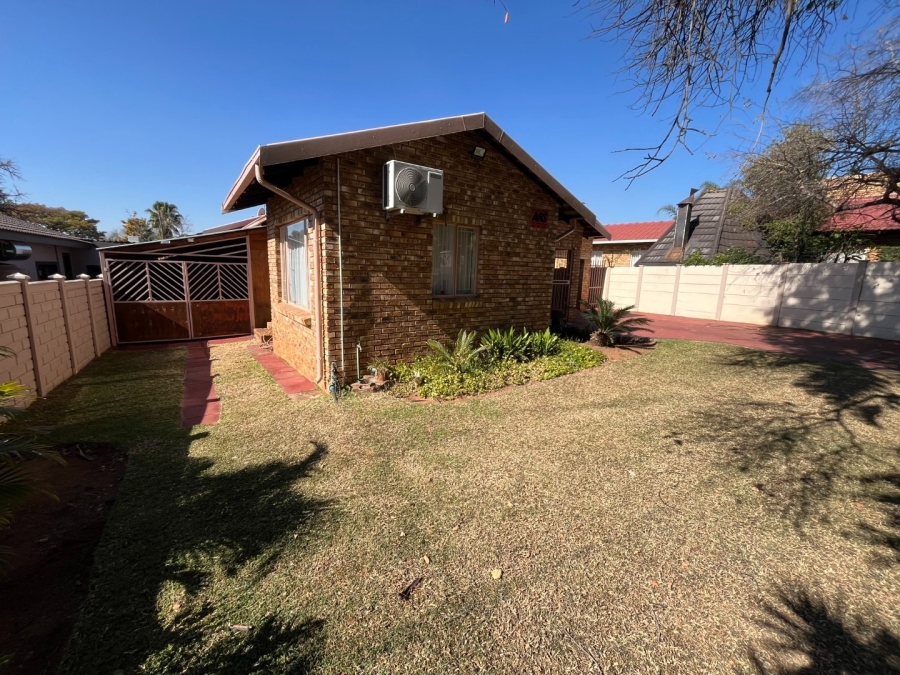 3 Bedroom Property for Sale in Geelhoutpark North West